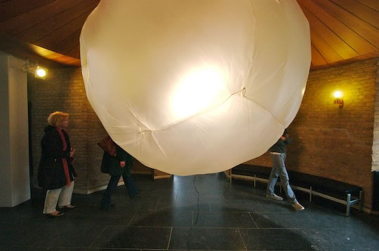 Design Academy Eindhoven Floating Light by Eric Klarenbeek