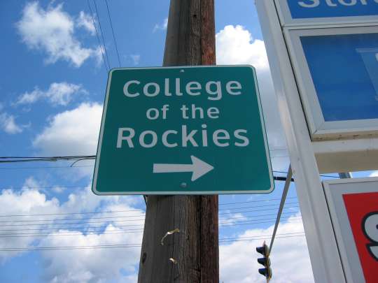 College of the Rockies road sign