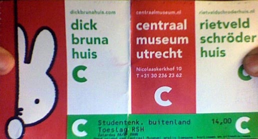 A red, white and green ticket stub from the Centraal Museum Utrecht. 